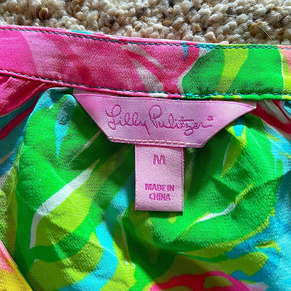 Lilly Pulitzer 💯% Silk Tropical Floral Long Sleeve Shirt Top **Size M** 🌸🌸 - Picture 5 of 5